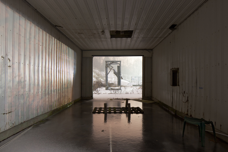 Illustration for article titled These Photos Show the Lonely Interiors of Empty Car Washes